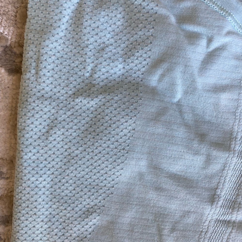 Lululemon Racerback Workout Tank - Picture 4 of 6